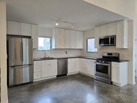 Building Photo - 2180 W Alameda St