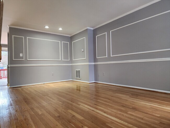 Building Photo - 18859 McFarlin Dr