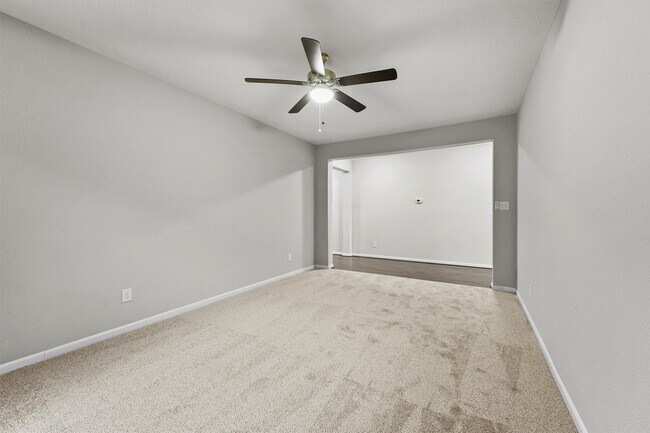 Building Photo - 15335 Oakheath Colony Ln