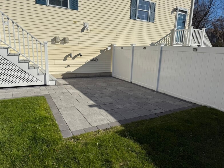 Patio - 86 Central St