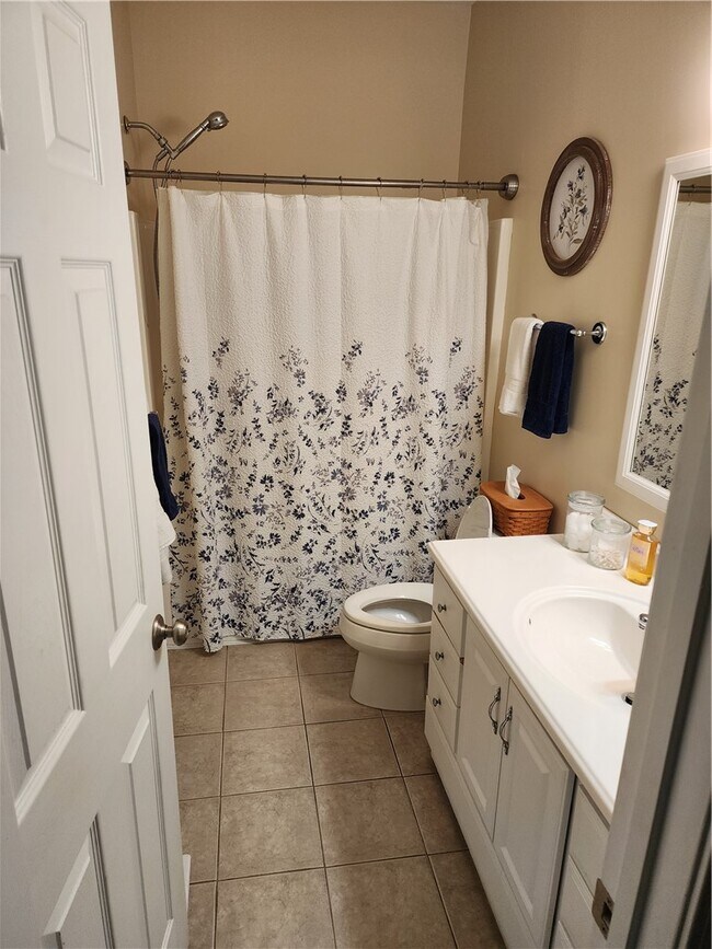 Building Photo - 1315 Stillwater Dr