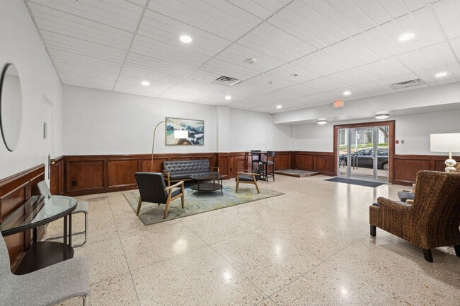 Building Photo - 1800 Lavaca St