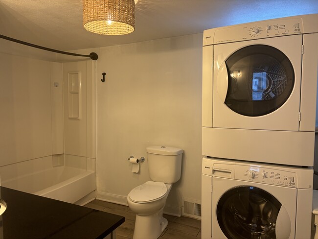 Building Photo - 426 Washington Ave