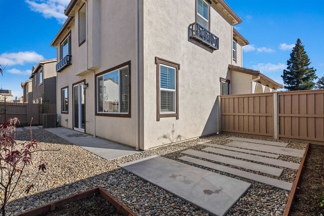 Building Photo - 3012 Vasquez Ct