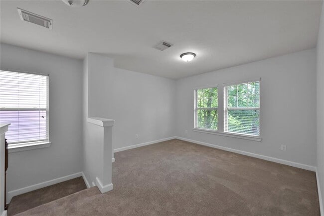 Building Photo - 90 W Montfair Blvd