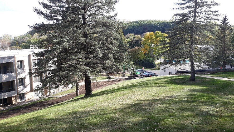 Building Photo - 362 Elton Hills Dr NW