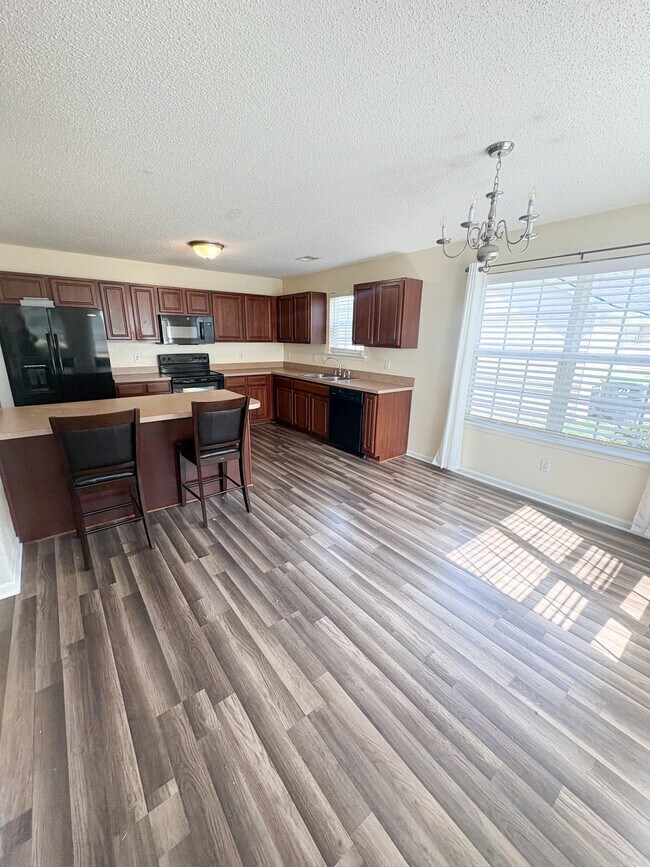 Building Photo - 159 Savannah Hills Dr