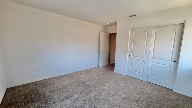 Building Photo - Modern Townhouse in Fairview Community of Bonsall