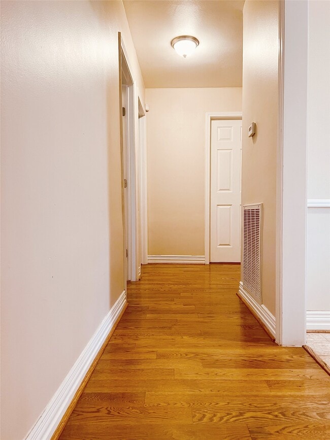 Building Photo - 5118 Lymbar Dr