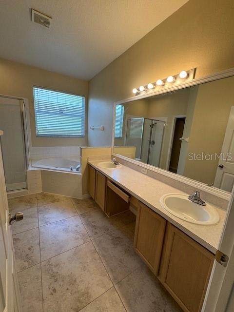 Building Photo - 2943 Krista Key Cir