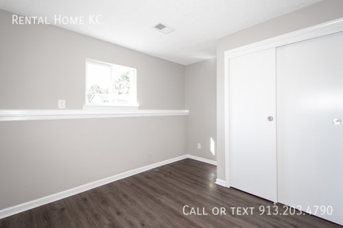 Building Photo - 1224 E Cothrell-