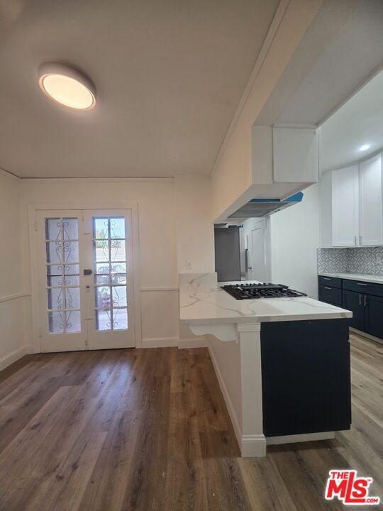 Building Photo - 1022 S Cloverdale Ave