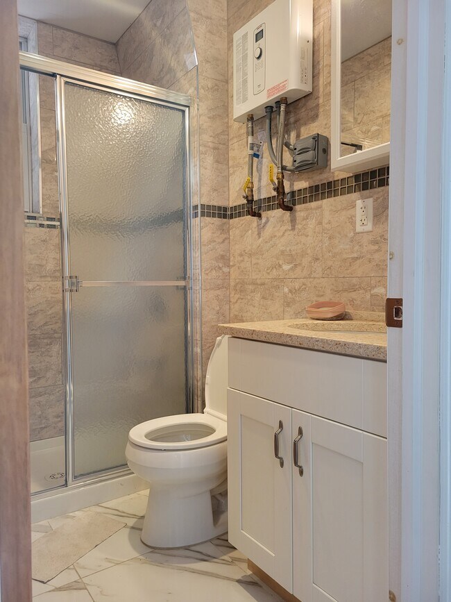 Building Photo - 836 48th St