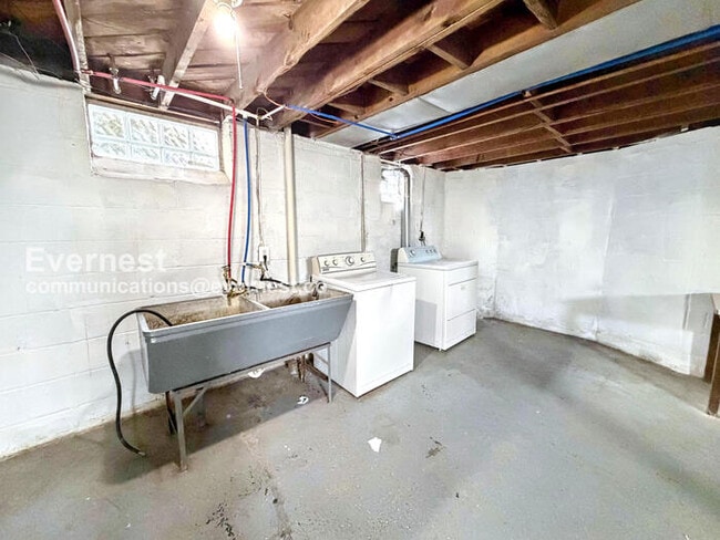 Building Photo - 19657 Caldwell St