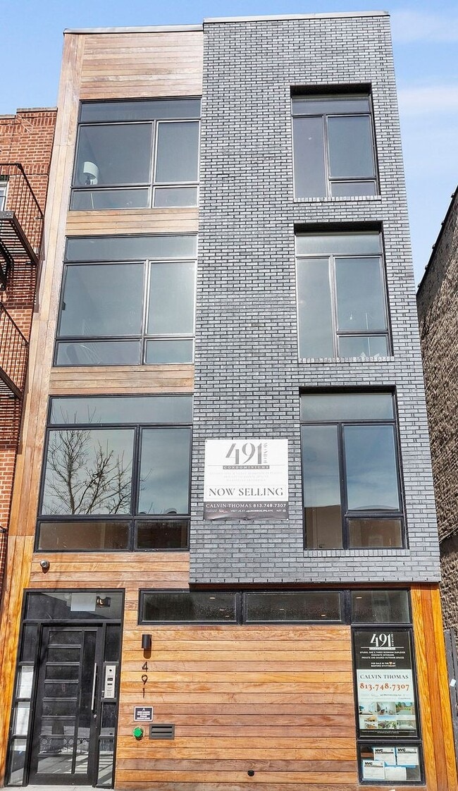 Building Photo - 491 Monroe St