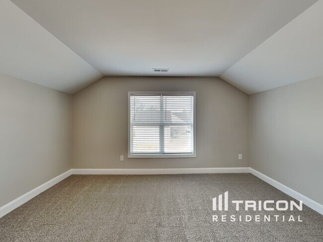 Building Photo - 100 E Goodwin Chase Ln