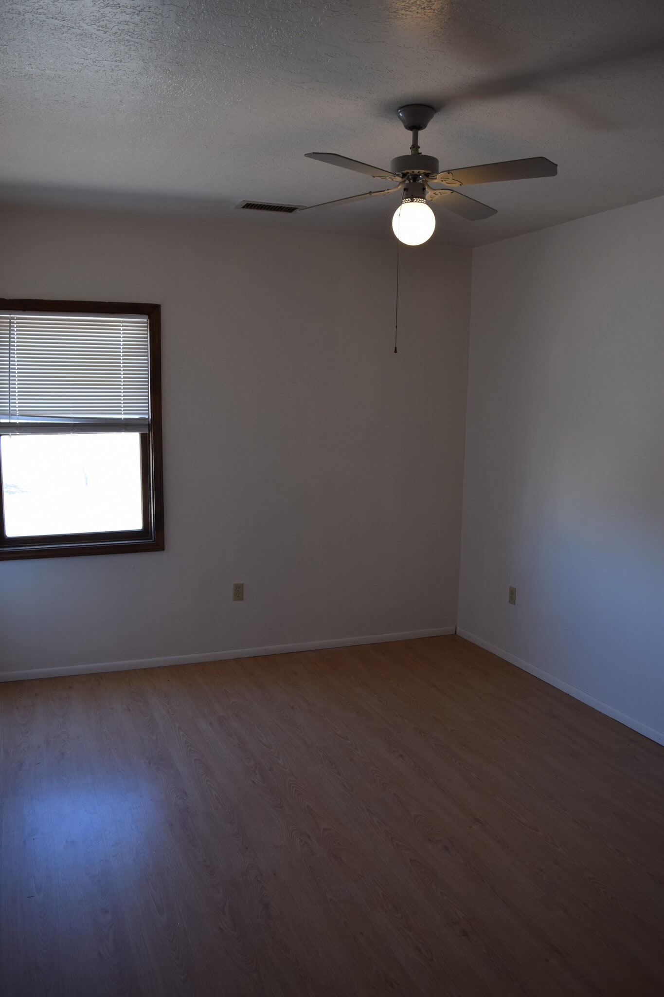 Building Photo - 1937 Sunshine Ter SE