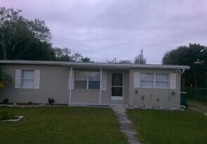 Building Photo - 21130 Bersell Ave