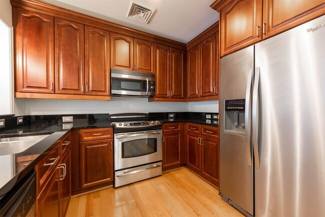 Building Photo - 401 13th St NE