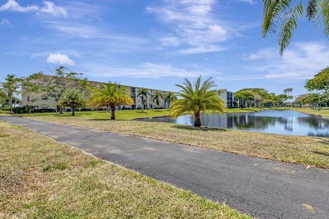 Building Photo - 14307 Bedford Dr