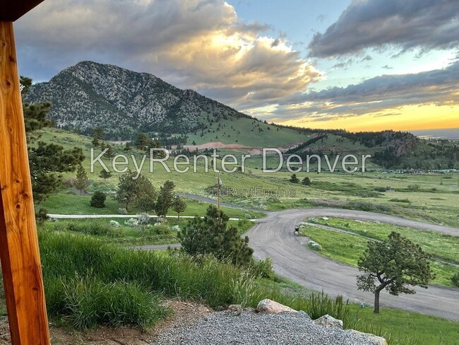 Building Photo - 9567 Ute Dr