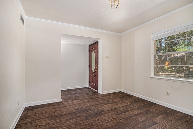 Building Photo - 1814 Addington Dr