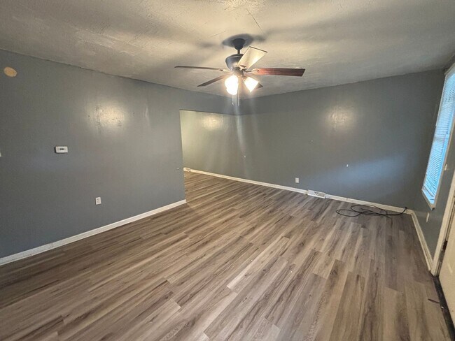 Building Photo - Use Your Tax Return For This Sweetheart of a Deal!  This is a Lease-to-Own – Not a typical rental.