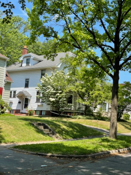 Building Photo - 26 Irvington Rd