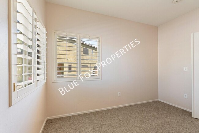 Building Photo - 8277 W Zlacket Dr