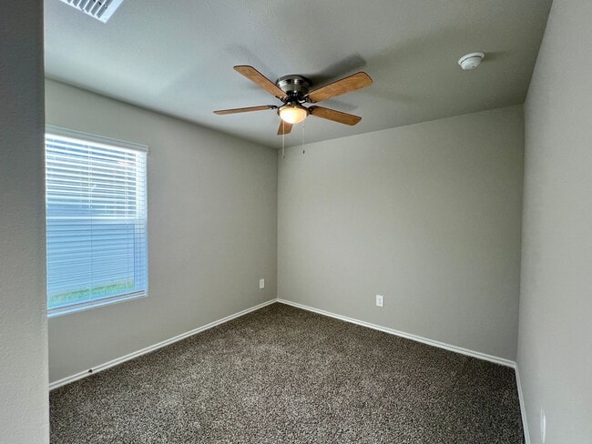 Building Photo - 5509 Rollins Dr