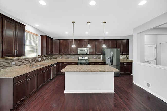 Building Photo - 4323 Fraser Cir