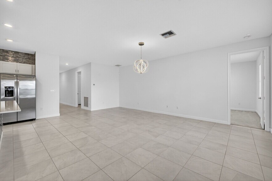 Building Photo - 13275 NW Copper Creek Dr