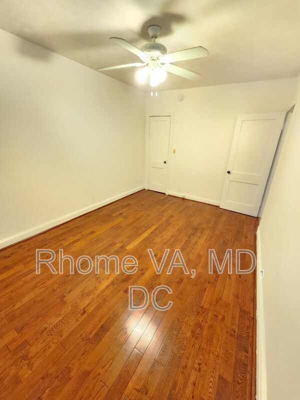 Building Photo - 515 Franklin St NE