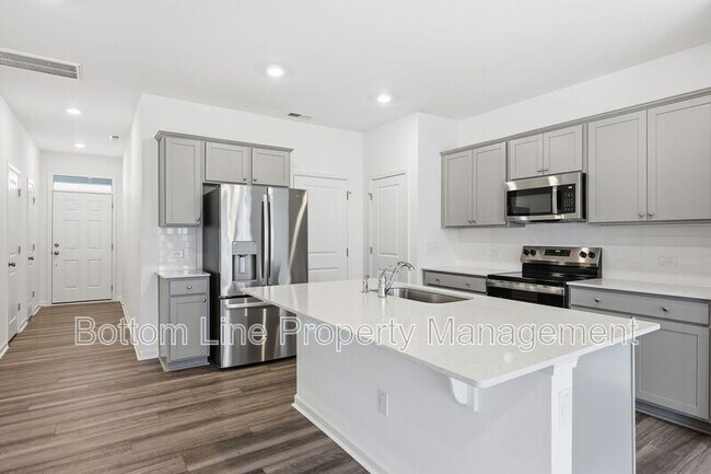 Building Photo - 27 Broward Ln