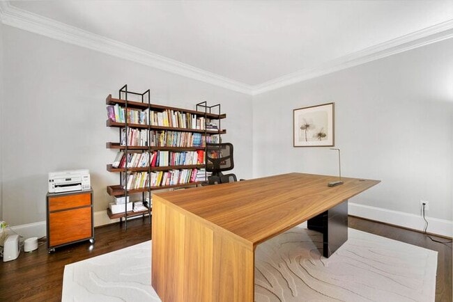 Building Photo - 7015 Blackthorn Ln