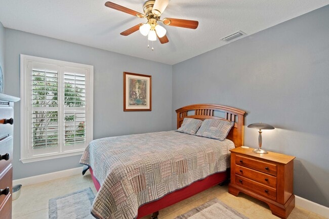 Building Photo - Country living close to everything - 3 bed...