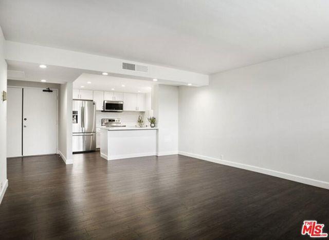Building Photo - 10535 Wilshire Blvd