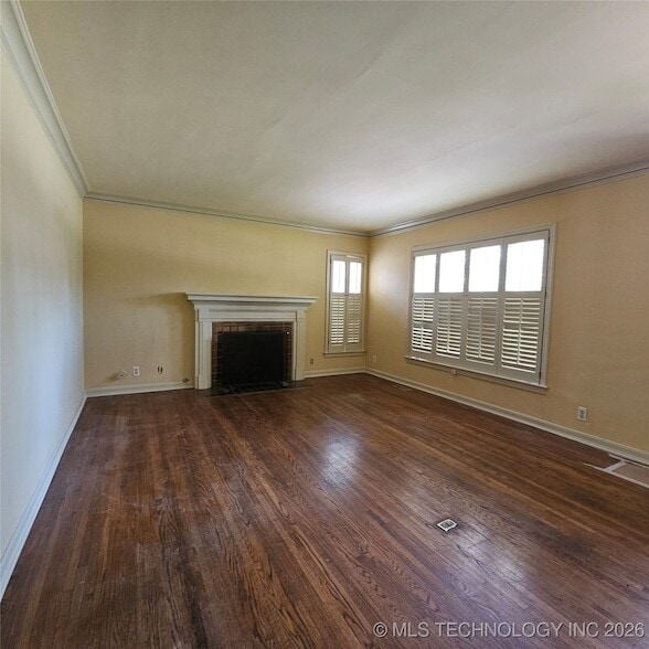 Building Photo - 2442 E 19th St