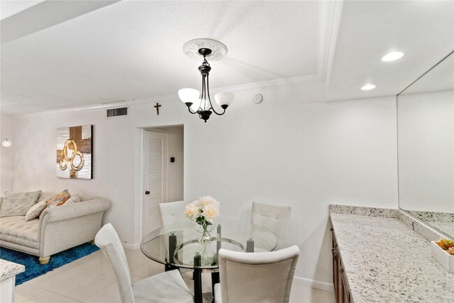 Building Photo - 2151 NE 68th St