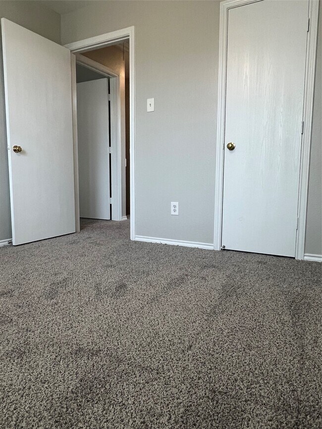 Building Photo - 12035 Duane St