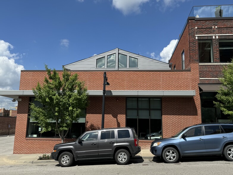 Building Photo - 1710 Wyandotte St