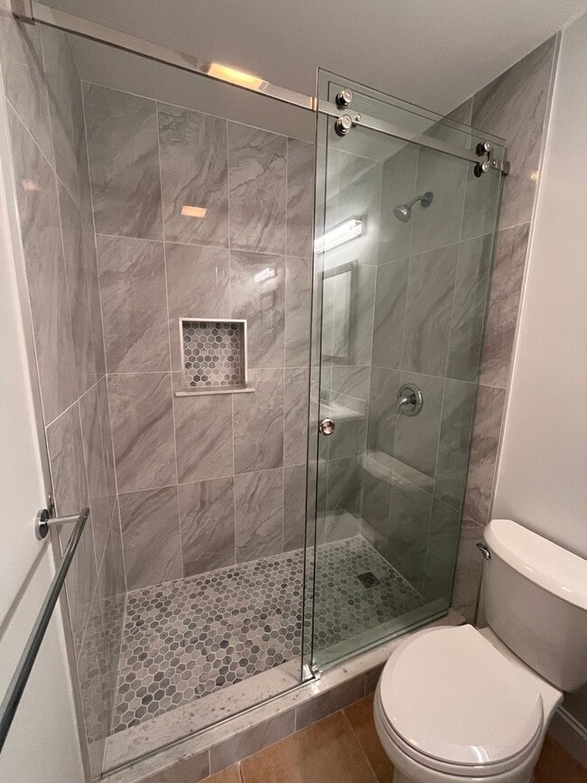 Building Photo - Elevate 520-522