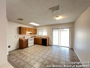 Building Photo - 6027 Walnut Mill Dr