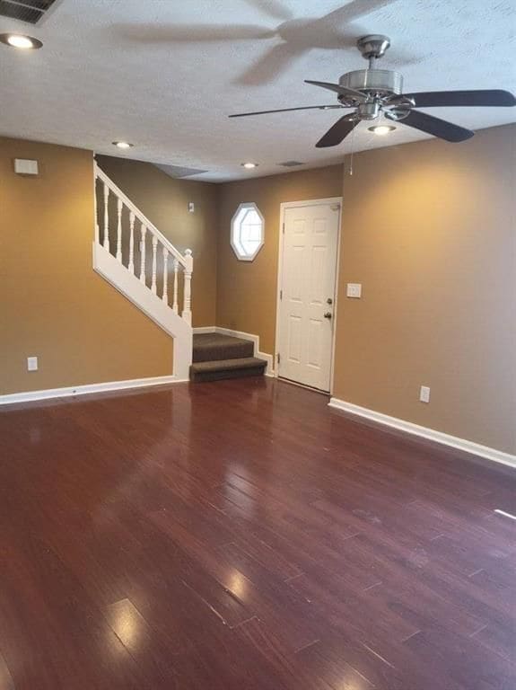 Building Photo - 2777 Green Estates Dr
