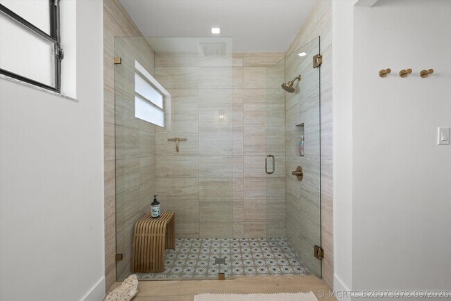 Building Photo - 2515 Bedford Mews Dr