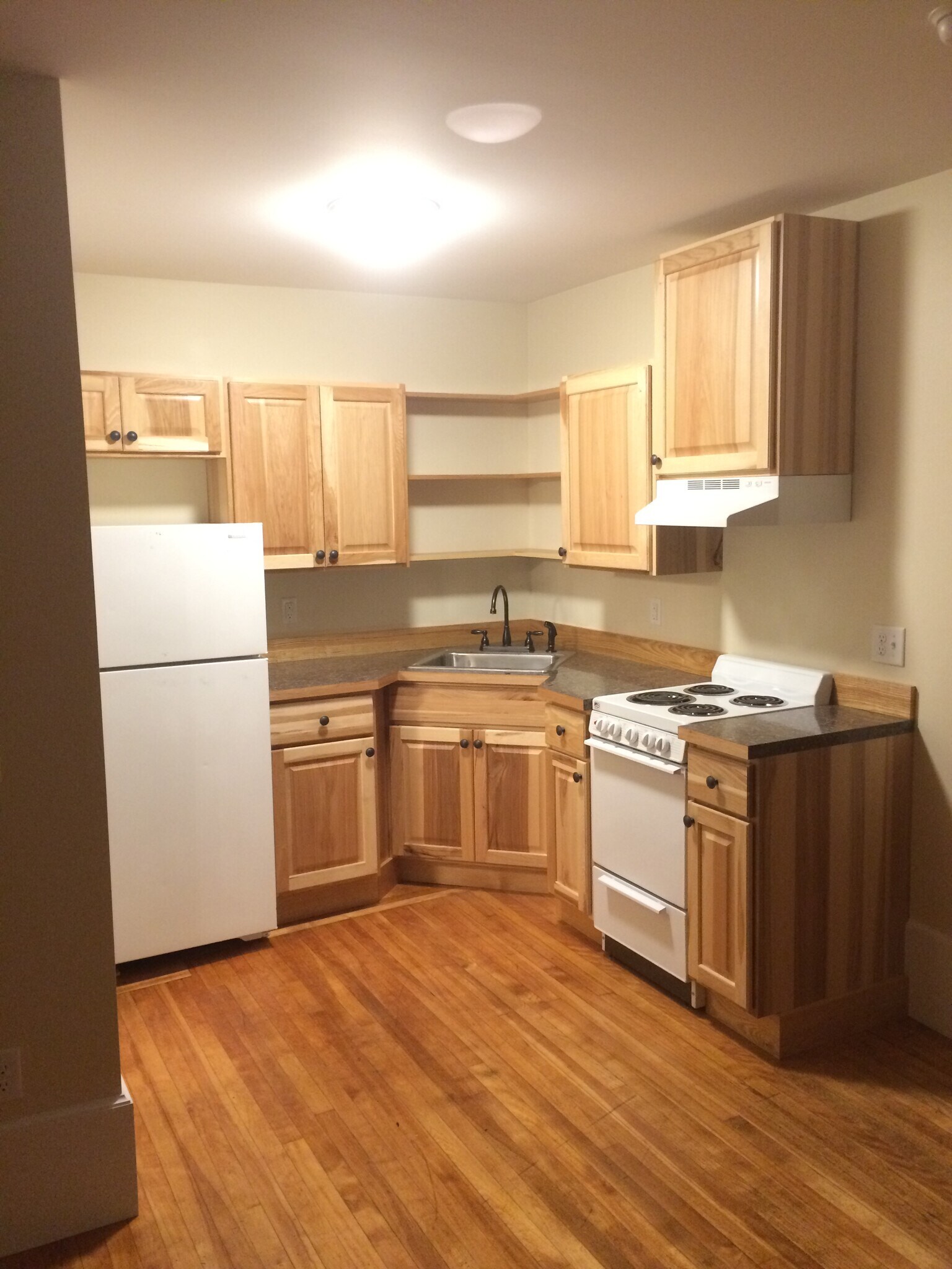 Building Photo - 145 Court St