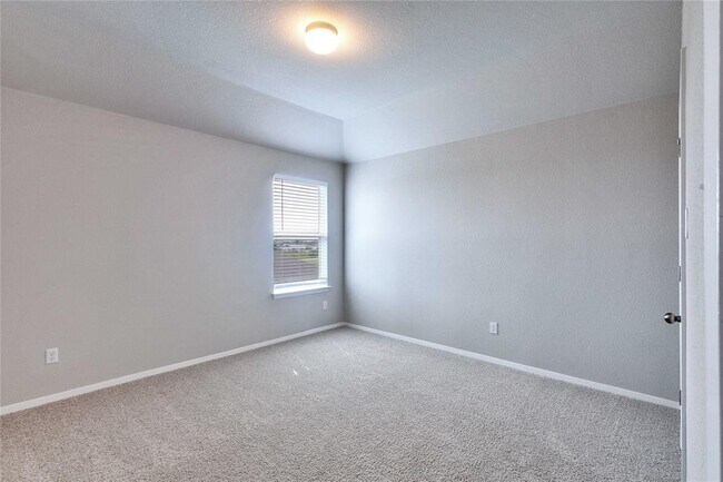 Building Photo - 1105 Burin Dr