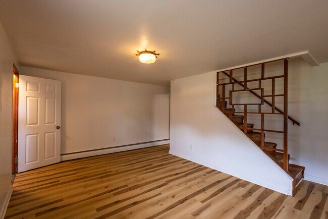 Building Photo - 4806 Sipple Ave