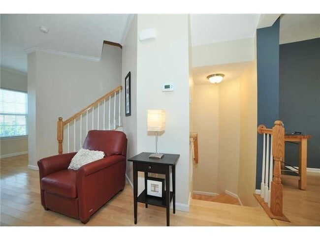 Building Photo - 704 Park Plaza E