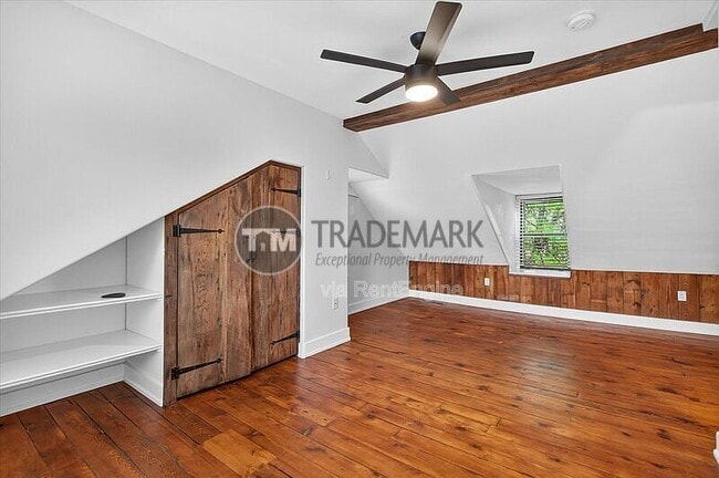 Building Photo - 255 New Holland Ave